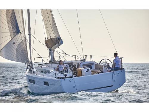 Sailing yacht Sun Odyssey 410 for rent in Lefkas
