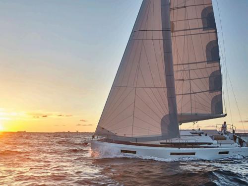 Yacht Sun Odyssey 410 chartern in Kavala