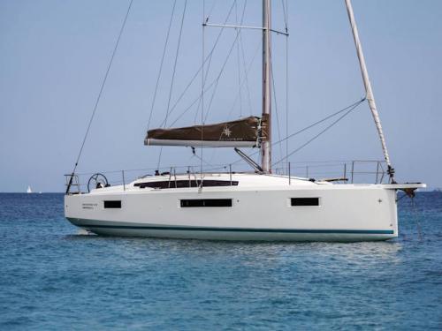 Sailing yacht Sun Odyssey 410 for hire in Lefkas