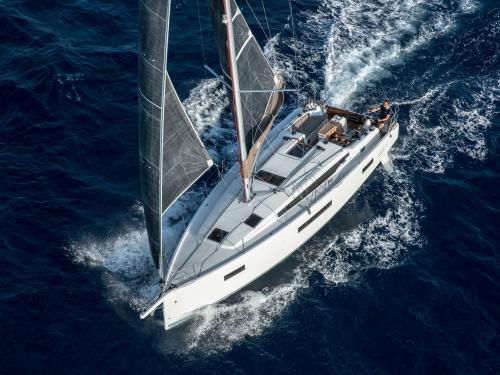 Yacht Sun Odyssey 410 for charter in Lefkas