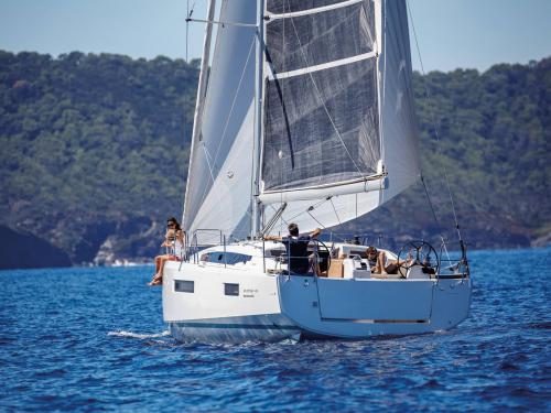 Segelboot Sun Odyssey 410 Yachtcharter in Marina La Lonja