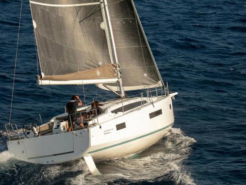 Segelyacht Sun Odyssey 410 chartern in Castellammare di Stabia