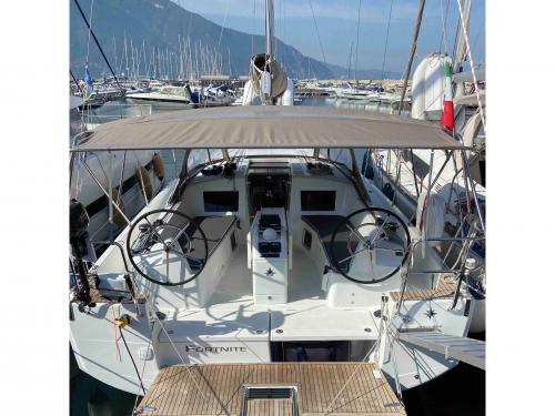 Sailing yacht Sun Odyssey 410 for hire in Castellammare di Stabia