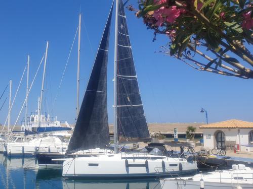 Yacht Sun Odyssey 410 for hire in Tropea Marina