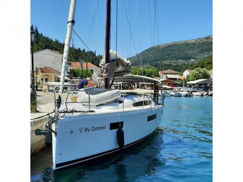 Sailing yacht Sun Odyssey 410 for charter in Preveza