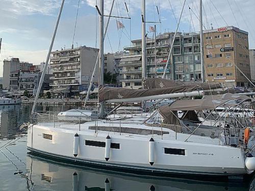 Yacht Sun Odyssey 410 for charter in Preveza