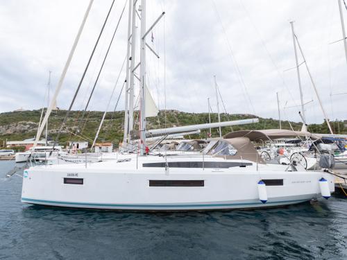 Segelboot Sun Odyssey 410 Yachtcharter in Primosten