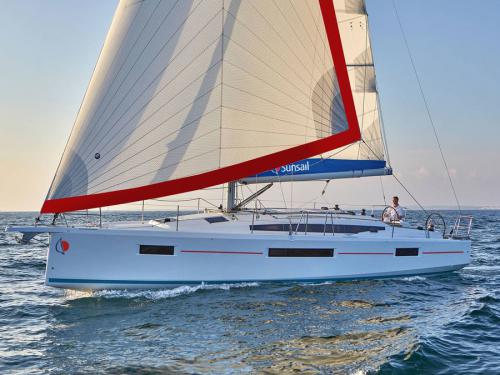 Sailing boat Sun Odyssey 410 for charter in Cannigione