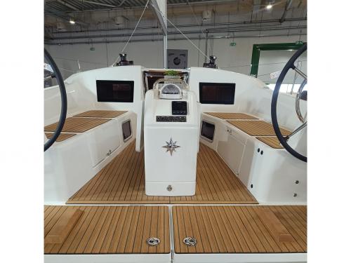 Segelyacht Sun Odyssey 415 chartern in Piso Livadi