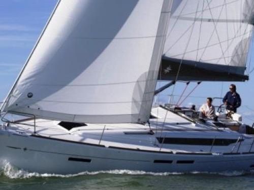 Yacht Sun Odyssey 419 Yachtcharter in Saint Petersburg