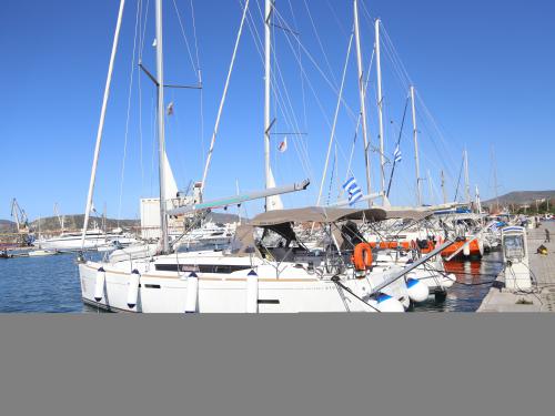 Segelyacht Sun Odyssey 419 chartern in Volos
