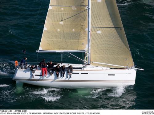 Sailing yacht Sun Odyssey 419 for charter in Kos City