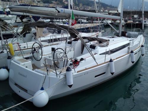 Yacht Sun Odyssey 419 chartern in Salerno