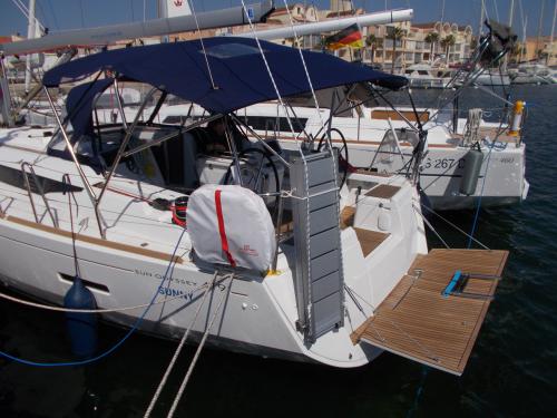 Sailboat Sun Odyssey 419 available for charter in Palma