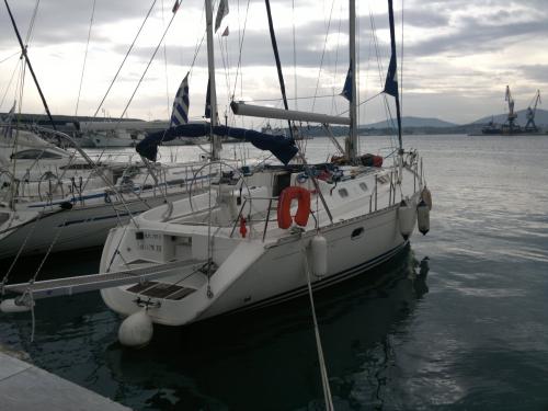 Sun Odyssey 42.2 Segelyacht Charter Skiathos