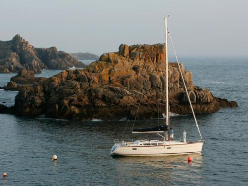 Segelyacht Sun Odyssey 42i chartern in Lavrio