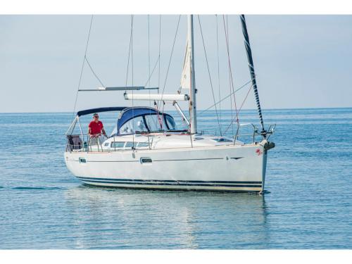 Sailing boat Sun Odyssey 42i available for charter in San Vincenzo