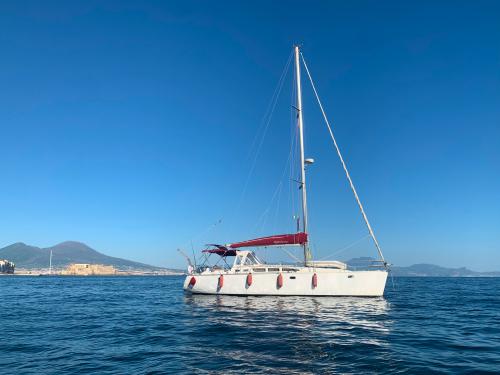 Yacht Sun Odyssey 43 for hire in Naples