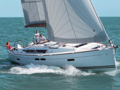 Sailing boat Sun Odyssey 439 for hire in Castellammare di Stabia