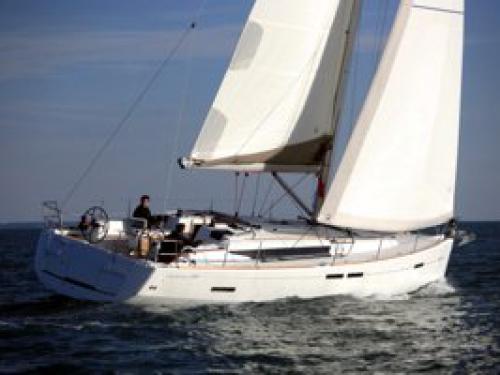 Yacht Sun Odyssey 439 - Sailboat Charter Poros