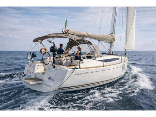 Segelyacht Sun Odyssey 439 Yachtcharter in Salerno