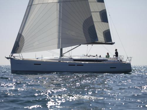 Yacht Sun Odyssey 439 for charter in Palma