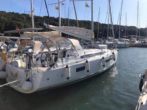 Sailing yacht Sun Odyssey 440 for charter in Marina Veruda
