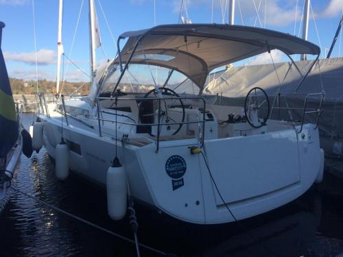 Sailing yacht Sun Odyssey 440 available for charter in Lidingoe