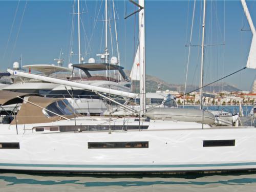 Yacht Sun Odyssey 440 chartern in ACI Marina Split