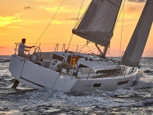 Yacht Sun Odyssey 440 available for charter in Grimaud
