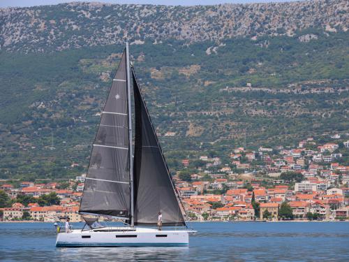 Segelyacht Sun Odyssey 440 chartern in Marina Kastela