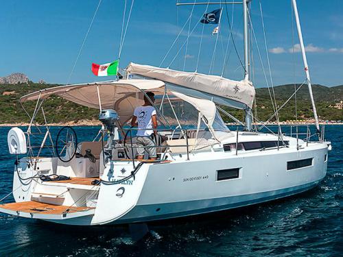 Segelboot Sun Odyssey 440 chartern in Portisco