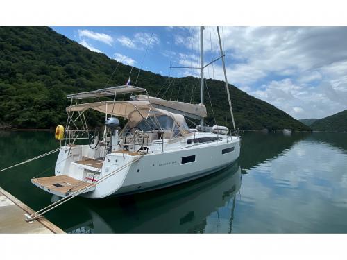 Yacht Sun Odyssey 440 available for charter in Marina Veruda