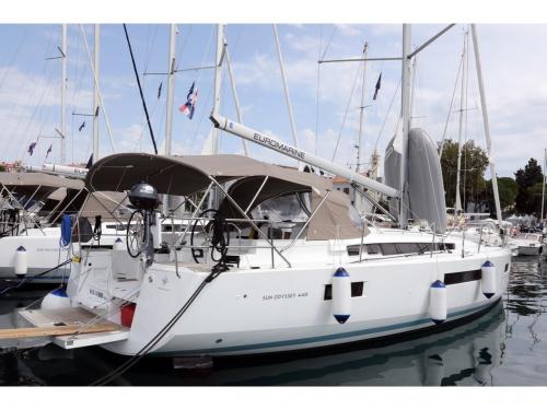Segelyacht Sun Odyssey 440 chartern in ACI Marina Dubrovnik