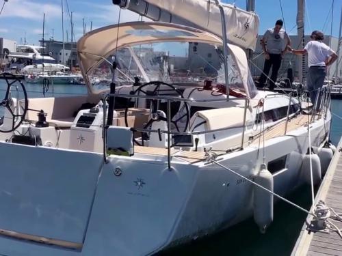 Segelyacht Sun Odyssey 440 Yachtcharter in Tourlos