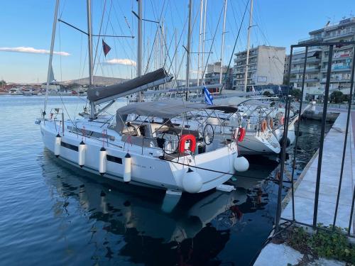 Sailing yacht Sun Odyssey 440 available for charter in Volos Harbour