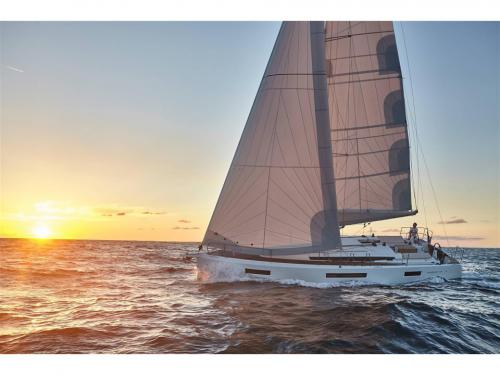 Sailing boat Sun Odyssey 440 available for charter in Volos