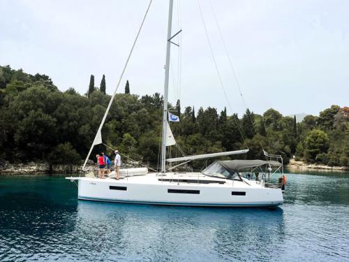 Sailing boat Sun Odyssey 440 for charter in Lefkas Marina
