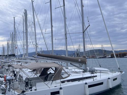 Segelboot Sun Odyssey 440 Yachtcharter in Volos