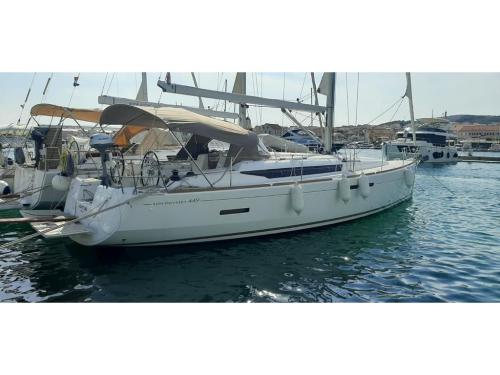 Segelboot Sun Odyssey 449 chartern in Kastel Gomilica