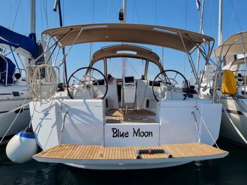 Yacht Sun Odyssey 449 for rent in Pula