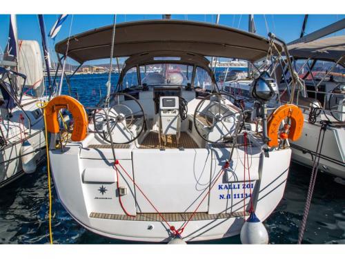 Segelyacht Sun Odyssey 449 chartern in Benitses Marina