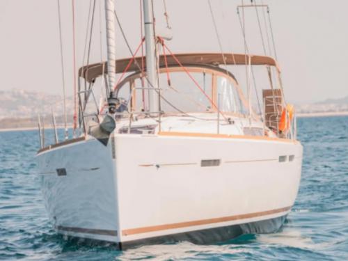 Sailing yacht Sun Odyssey 449 for rent in Lefkas Marina