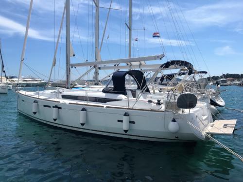 Yacht Sun Odyssey 449 chartern in Marina Dalmacija
