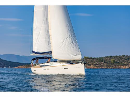 Sailing yacht Sun Odyssey 449 for hire in Agia Effimia