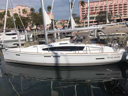 Segelyacht Sun Odyssey 44 DS Yachtcharter in Vinoy Resort Marina
