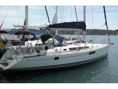 Yacht Sun Odyssey 44i for rent in Marina di Portisco
