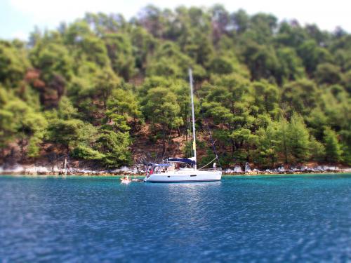 Yacht Sun Odyssey 44i for hire in Sfagia Harbour
