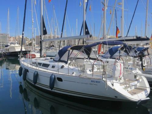 Sailing yacht Sun Odyssey 44i for hire in Palma