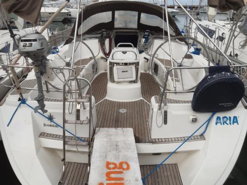 Yacht Sun Odyssey 45 for charter in Puntone